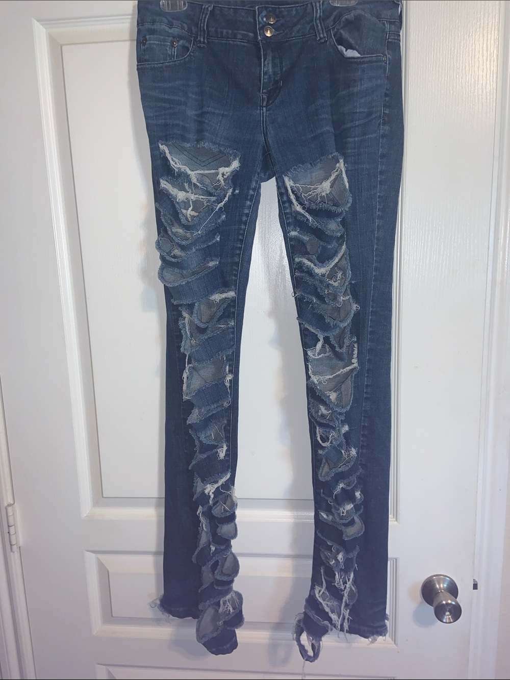 Delia’sDark Blue Distressed Ladder-Ripped Skinny Jeans